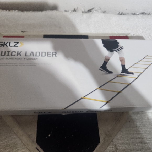 New Skilz Quick Ladder. Never Used. - Picture 3 of 7
